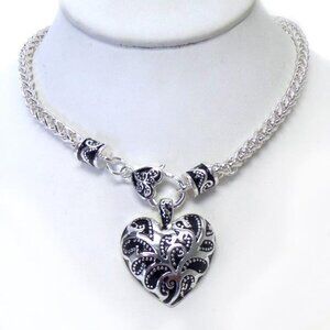 Designer Inspired Silver Tone Floral Wave On Heart pendant Necklace Earring Set